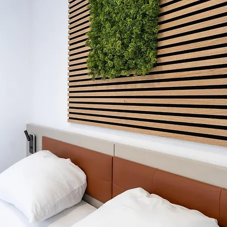 Comfort Housing 4* 팔켄제