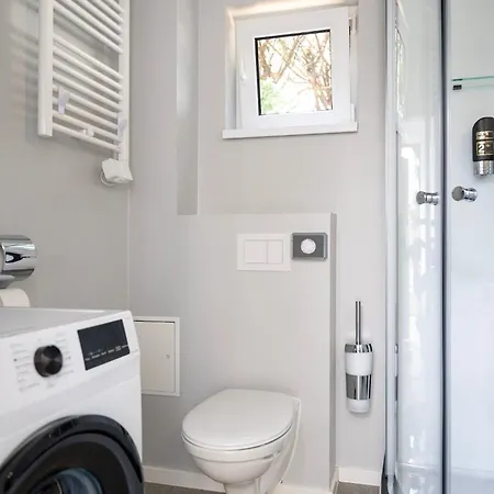 Comfort Housing 아파트호텔 팔켄제