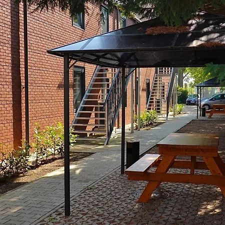 Comfort Housing 4* 팔켄제