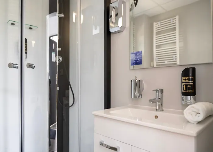 Ξενοδοχείο με διαμερίσματα Comfort Housing 4*